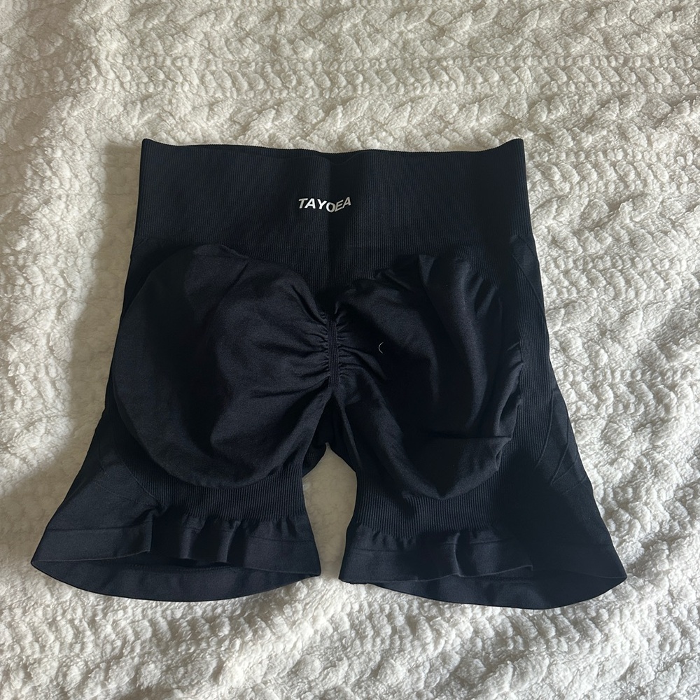 Women's Black Workout Shorts with Tummy Control & Butt Scrunch for Gym Seamless